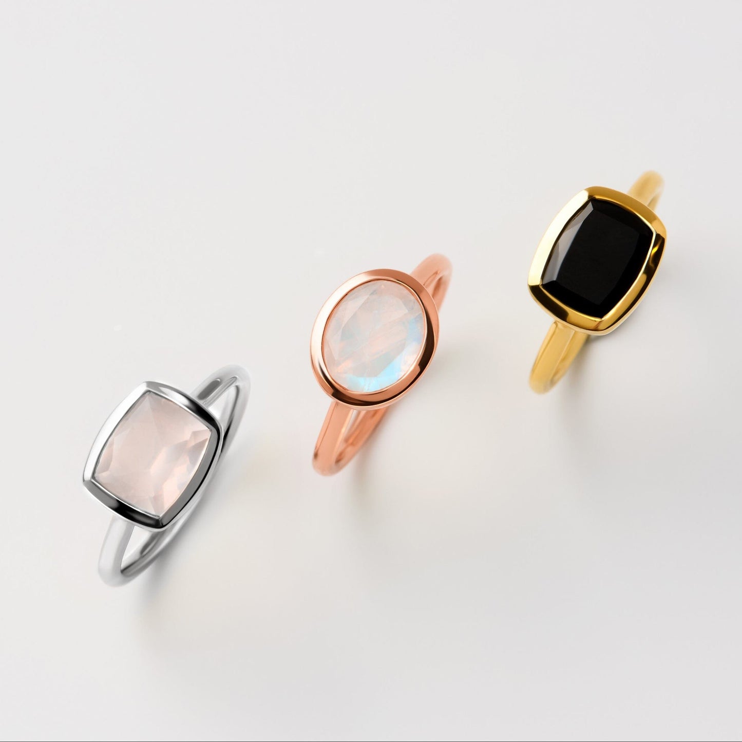 Moonstone Ring - Skin-Touch - detail 2