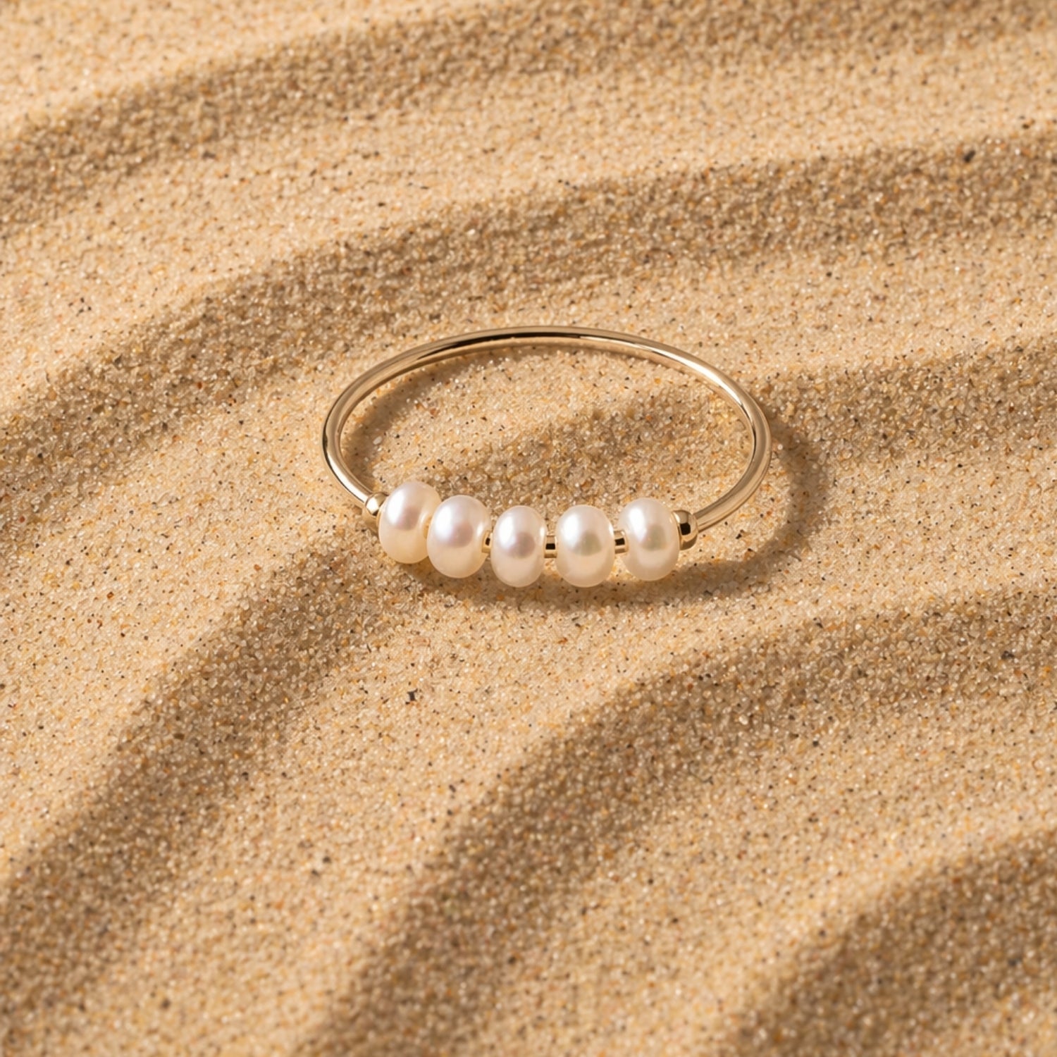 Mini Pearls Ring on sand