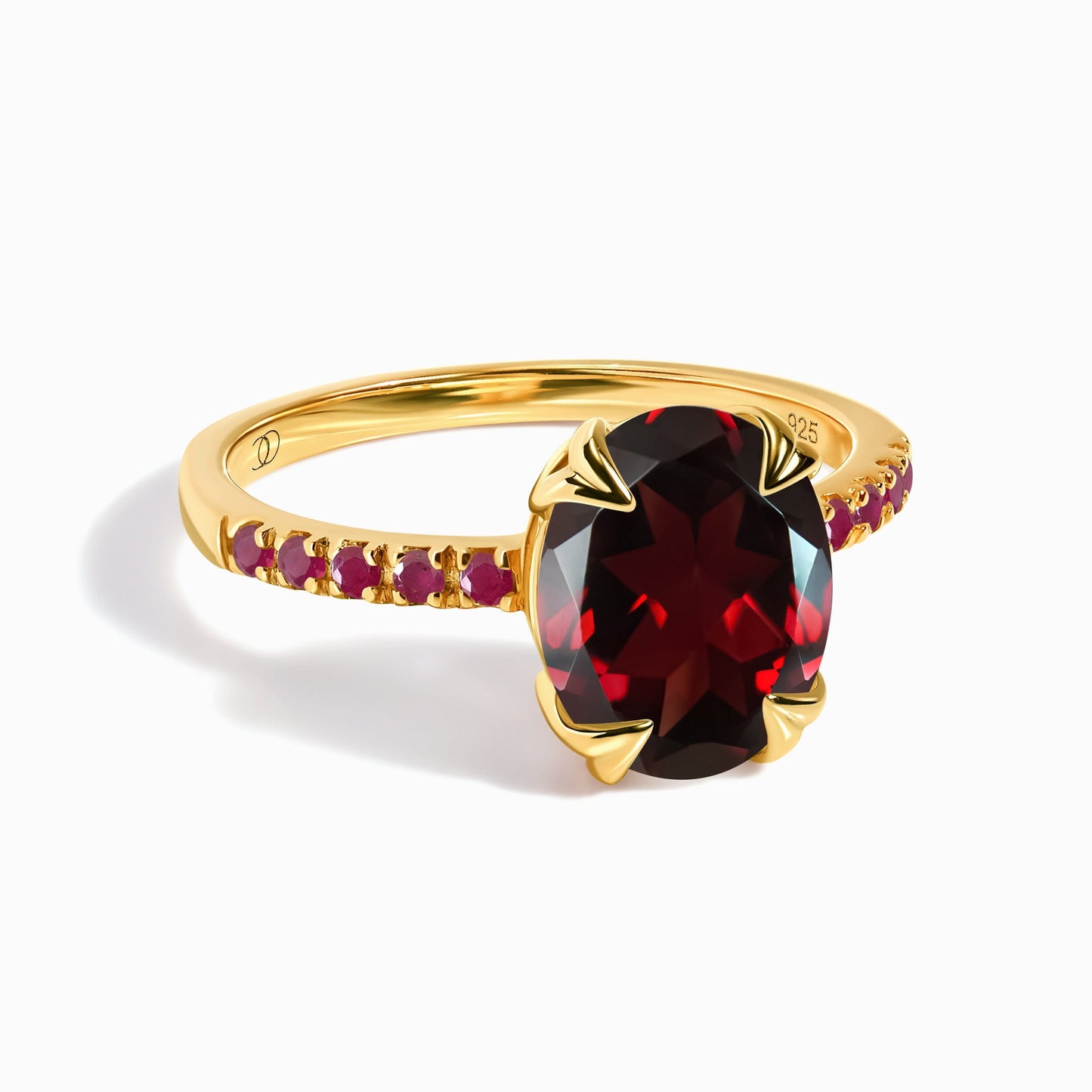 Harlow ring garnet ruby yellow gold