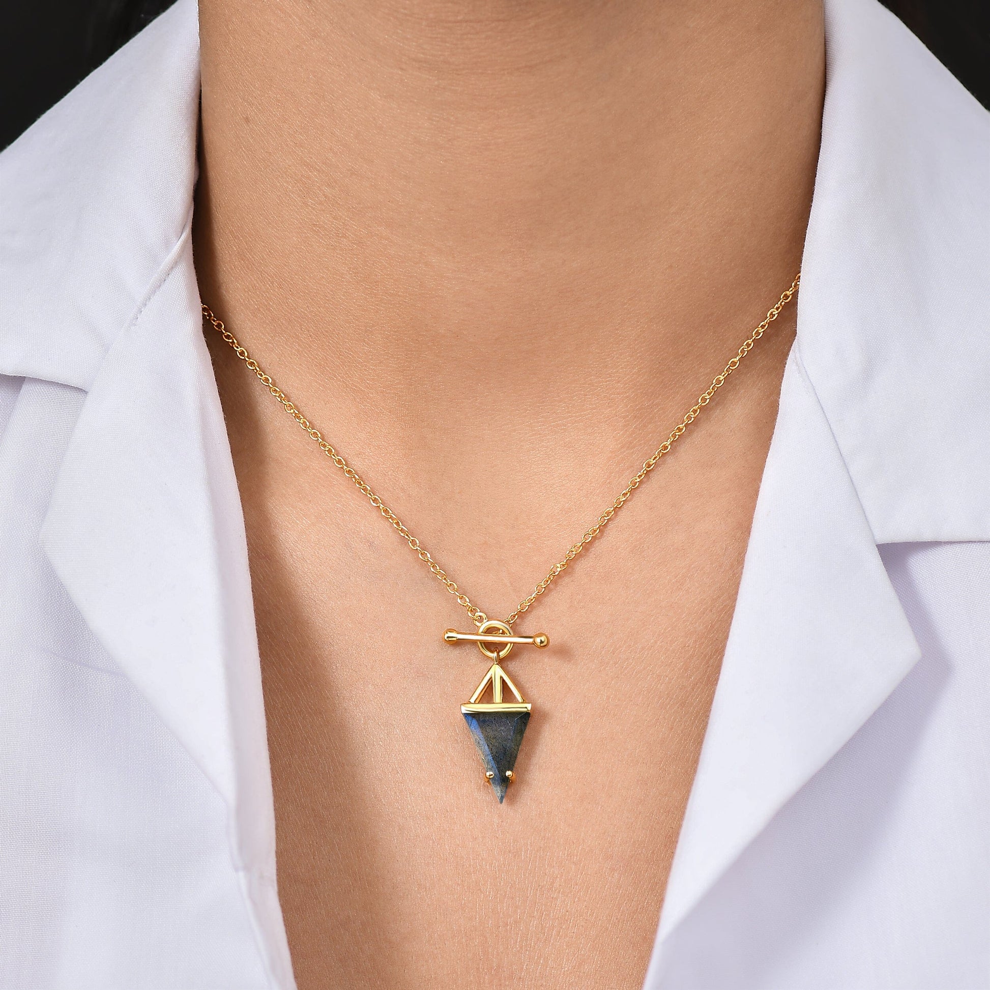 Labradorite Necklace Heroine gold worn 3