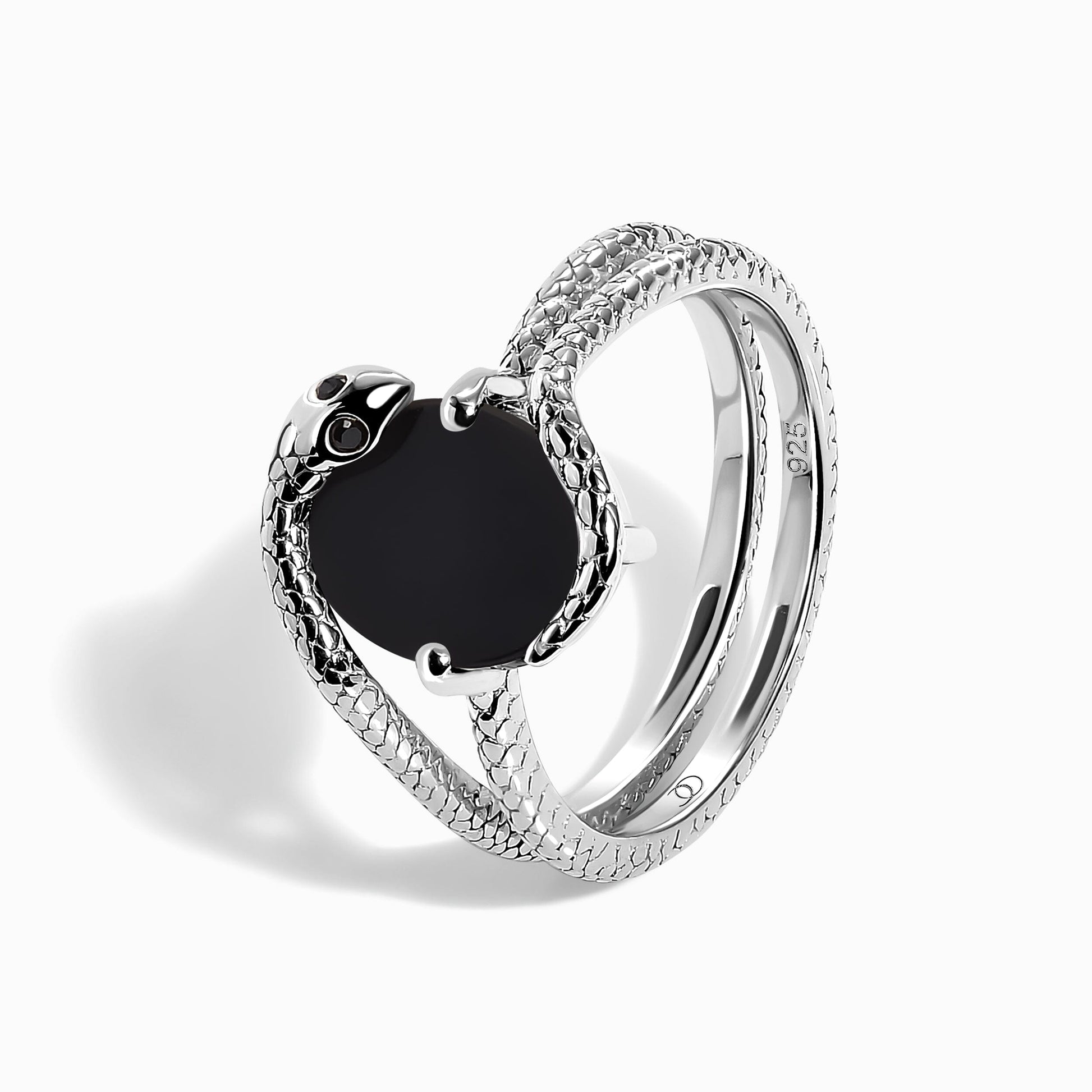 Black Onyx Serpent ring detail silver