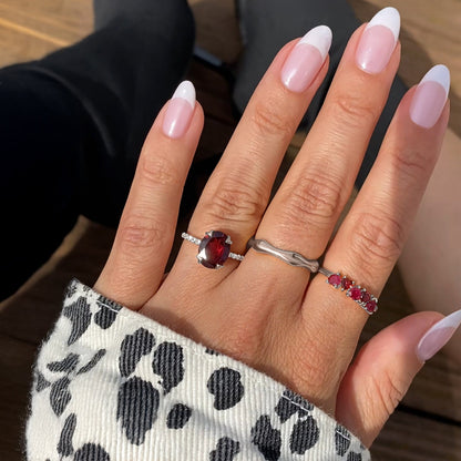 Garnet Ring - Harlow - silver lifestyle