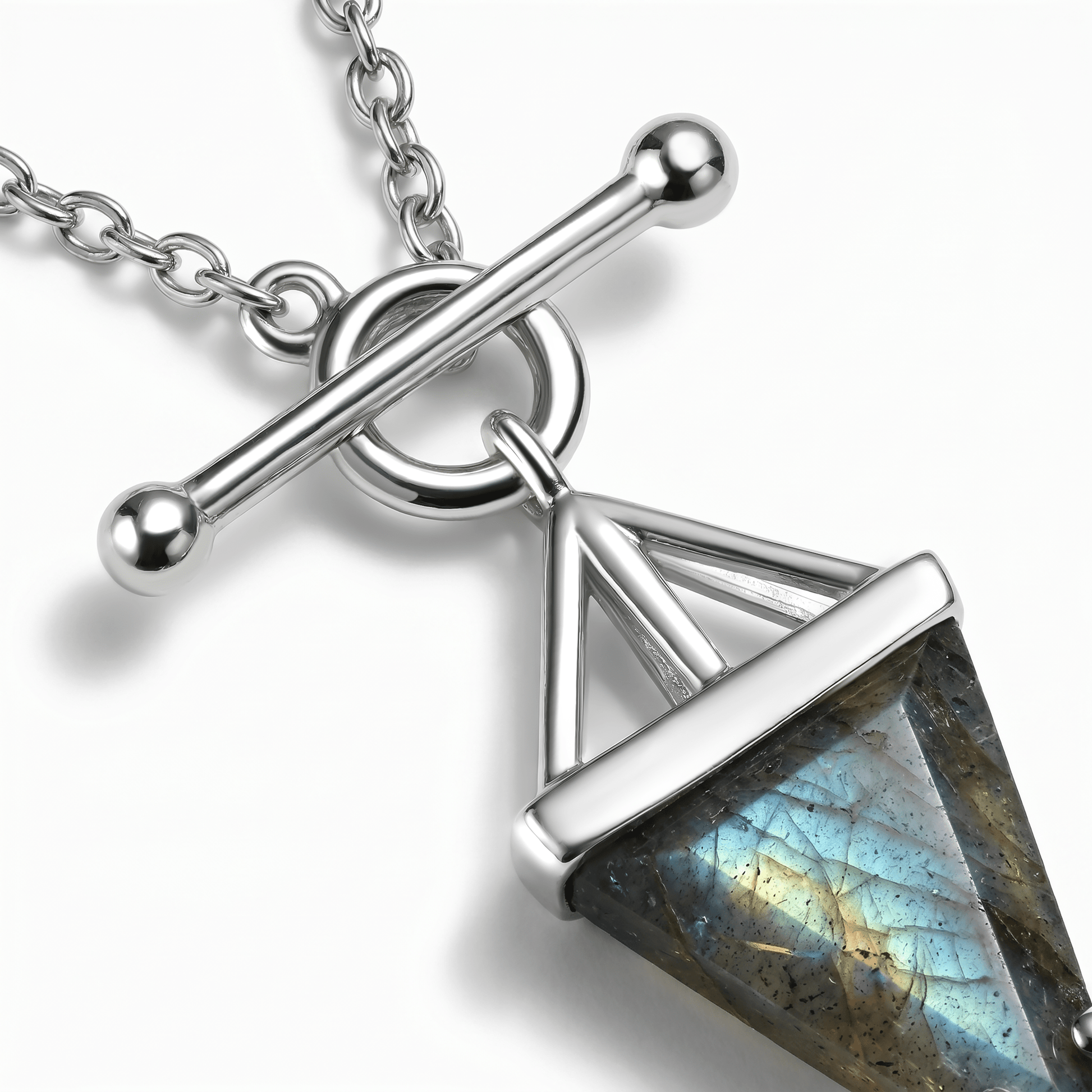 Labradorite Necklace Heroine silver close up
