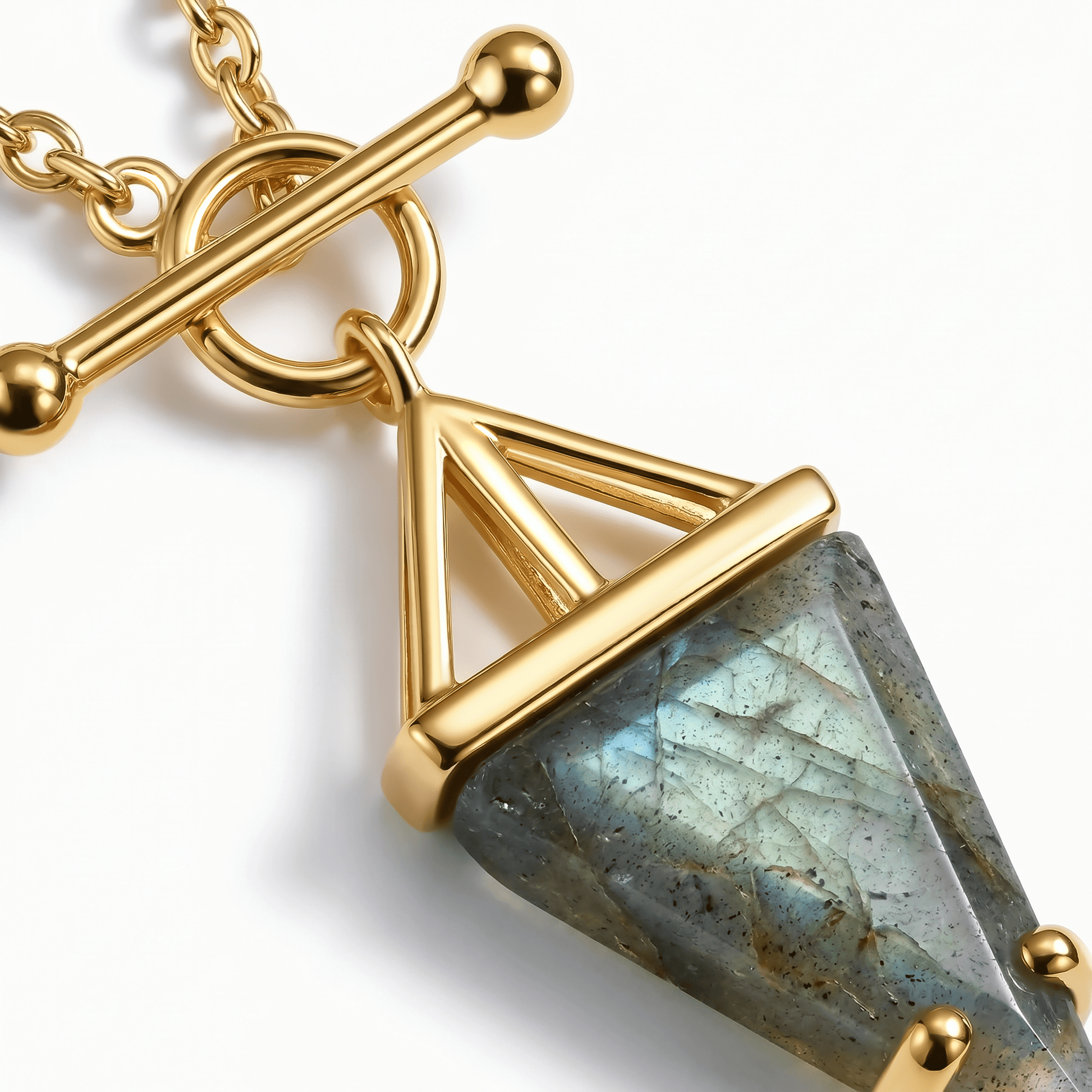 Labradorite Necklace Heroine gold close up