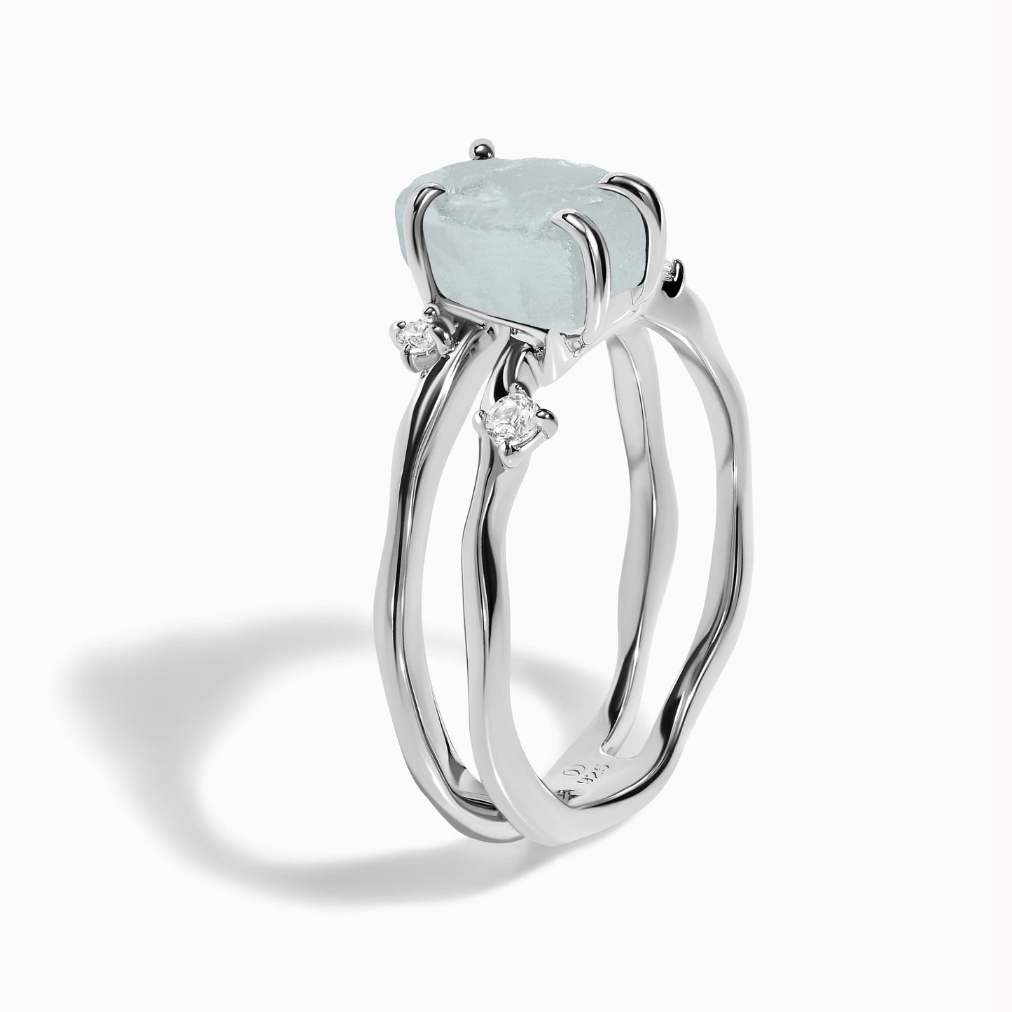Raw Crystal Ring - Flow Aquamarine - silver detail