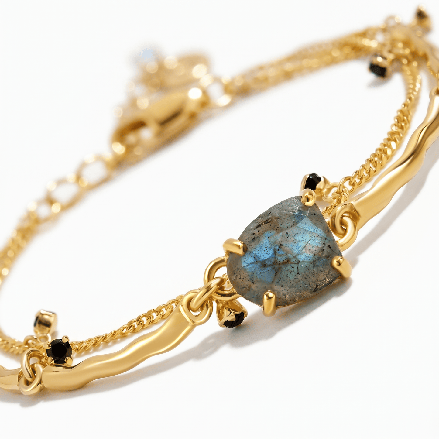 Labradorite Bracelet - Flow - gold detail