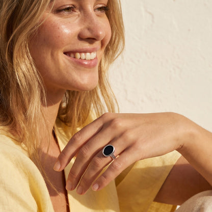 Black Onyx Ring Enfolded silver lifestyle shot