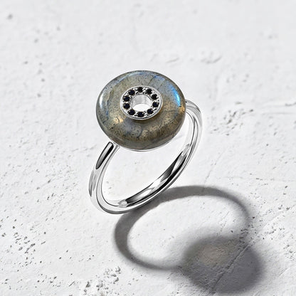 Labradorite Black Spinel Fidget Ring - Liora - Firefly_GeminiFlash_Hyper-LABSIL