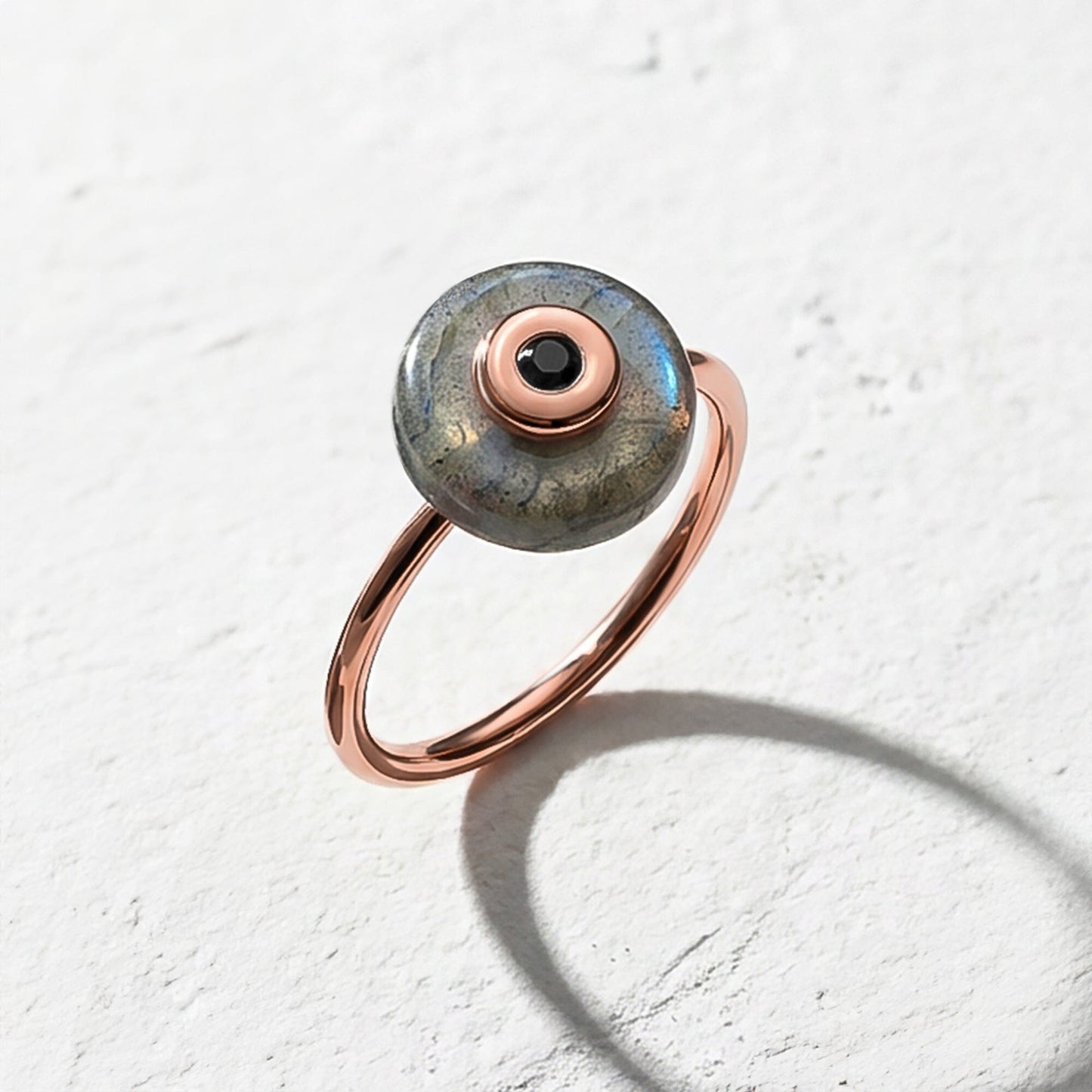 Labradorite Black Spinel Fidget Ring - Ora - Firefly_GeminiFlash_HyperLABRG