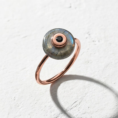 Labradorite Black Spinel Fidget Ring - Ora - Firefly_GeminiFlash_HyperLABRG