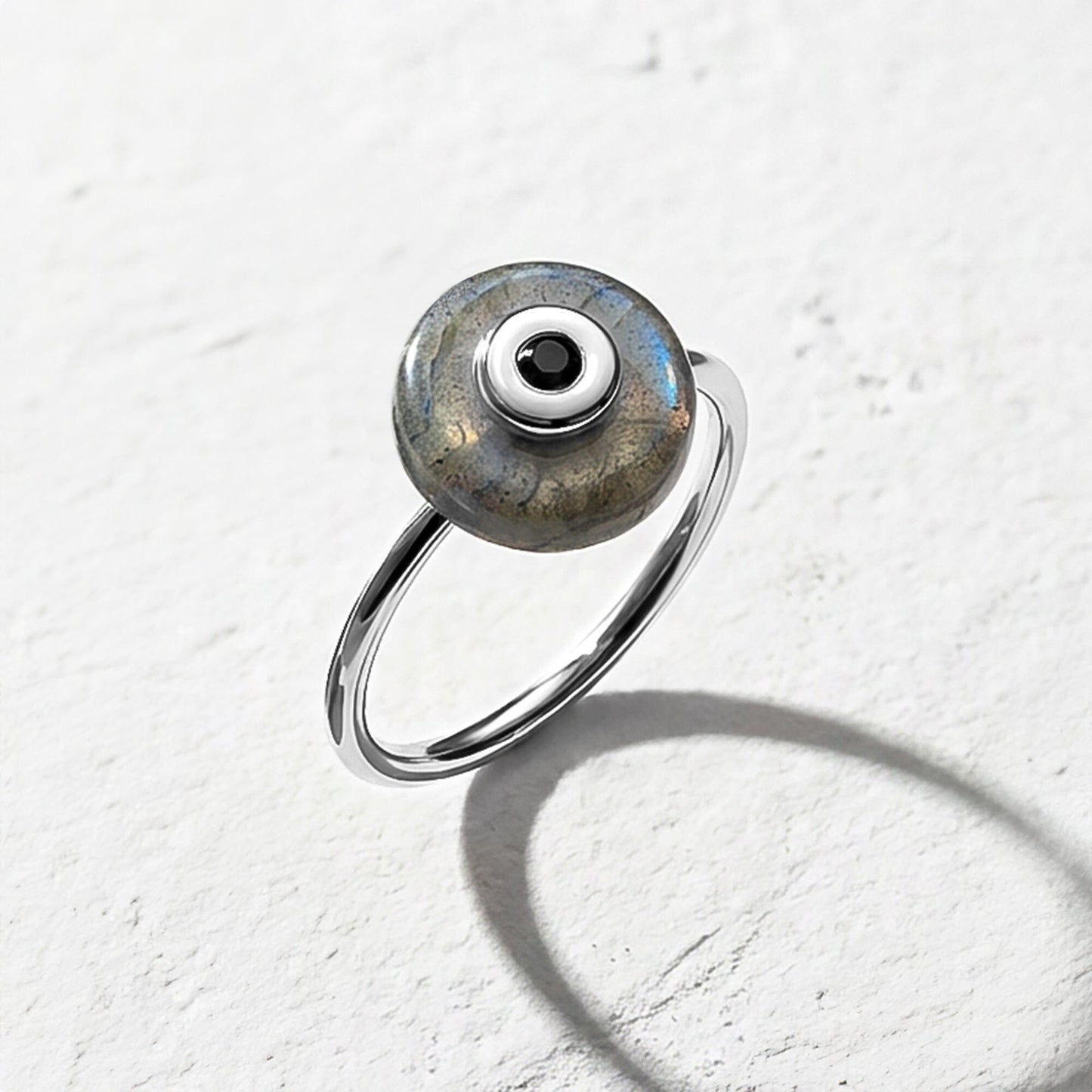Labradorite Black Spinel Fidget Ring - Ora - Firefly_GeminiFlash_HyperLABSIL