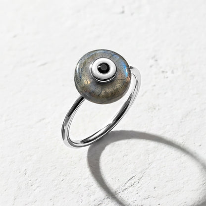 Labradorite Black Spinel Fidget Ring - Ora - Firefly_GeminiFlash_HyperLABSIL