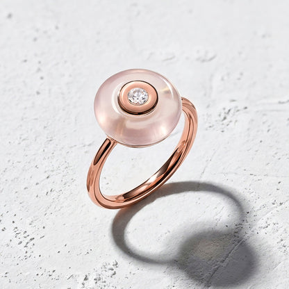 Rose Quartz Fidget Ring - Ora, rose gold lifestyle