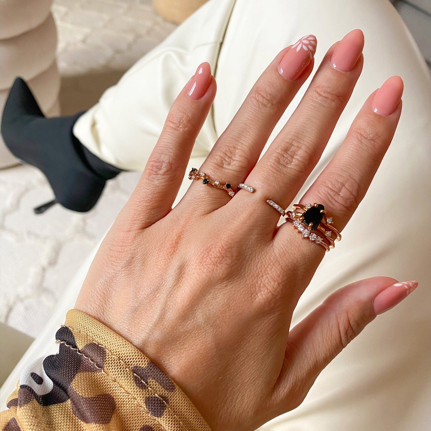 Flow-In-Strength Starter-Set - rose gold stacked rings