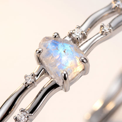 Moonstone Cuff - Flow - closeup SIL