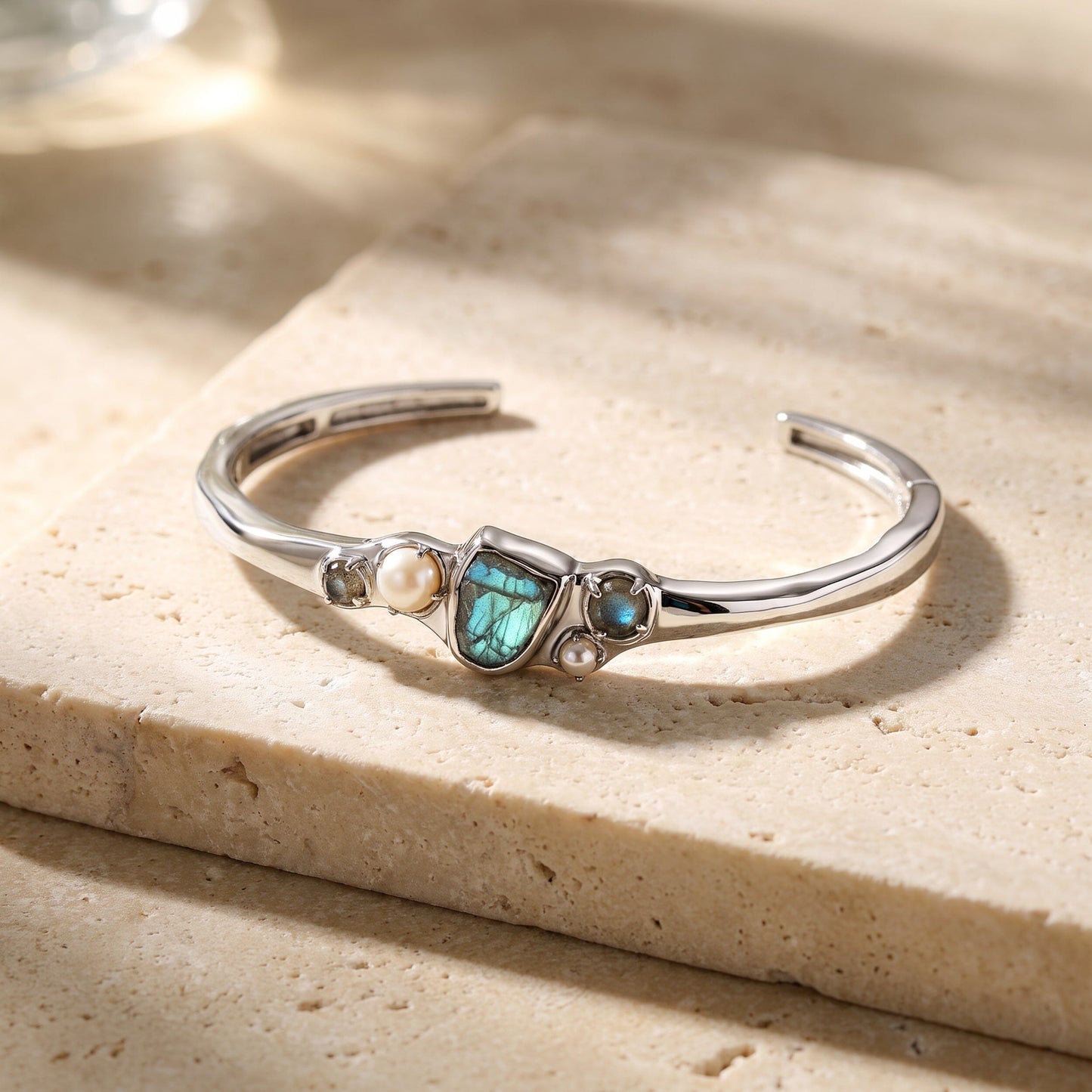 Labradorite Pearl Cuff - Heirloom - GCHEIRLOOMCUFFSLABRFL021SIL