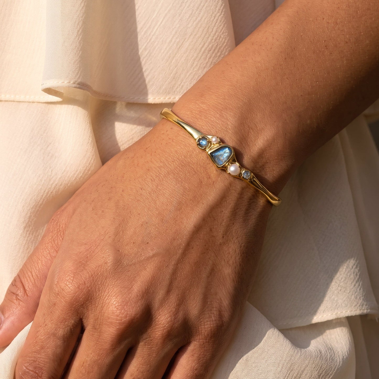 Labradorite Pearl Cuff - Heirloom - GCHEIRLOOMCUFFSLABRPOM022YG