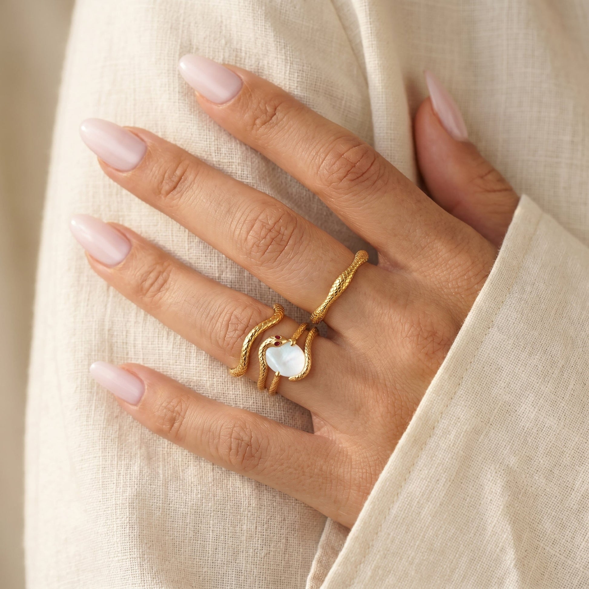 Lux Serpent Stack - yellow gold worn