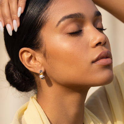 Queen Treasure Hoops - silver closeup