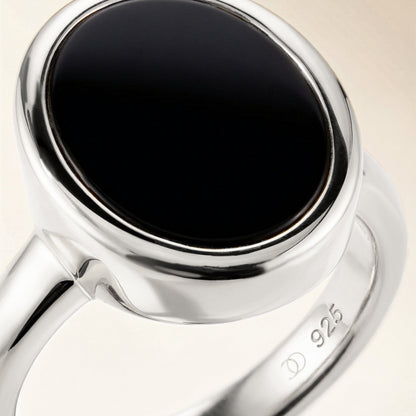 Black Onyx Ring Enfolded silver macro detail