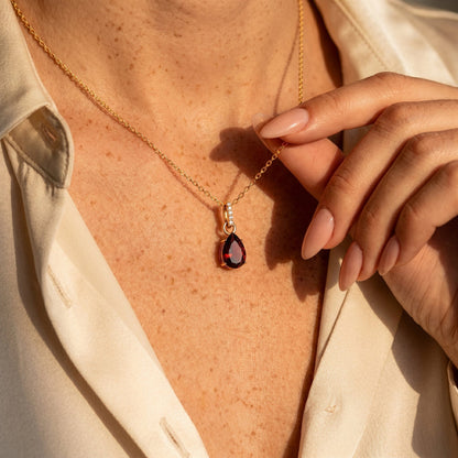 Garnet Necklace Sway - January Birthstone - yellow gold worn