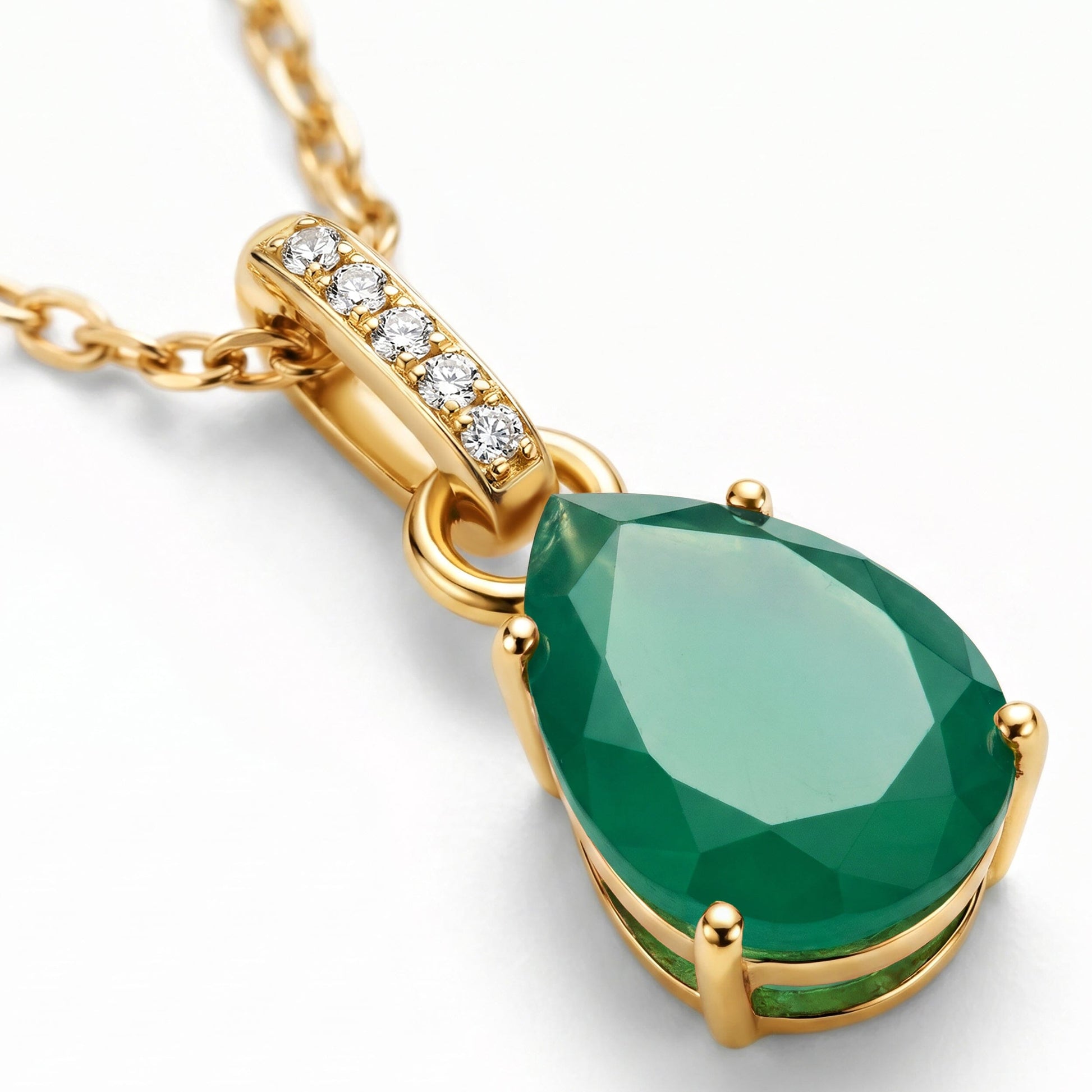 Green Onyx Necklace Sway - yellow gold close up