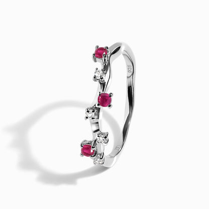 Ruby Ring - Stardust Band - silver close up