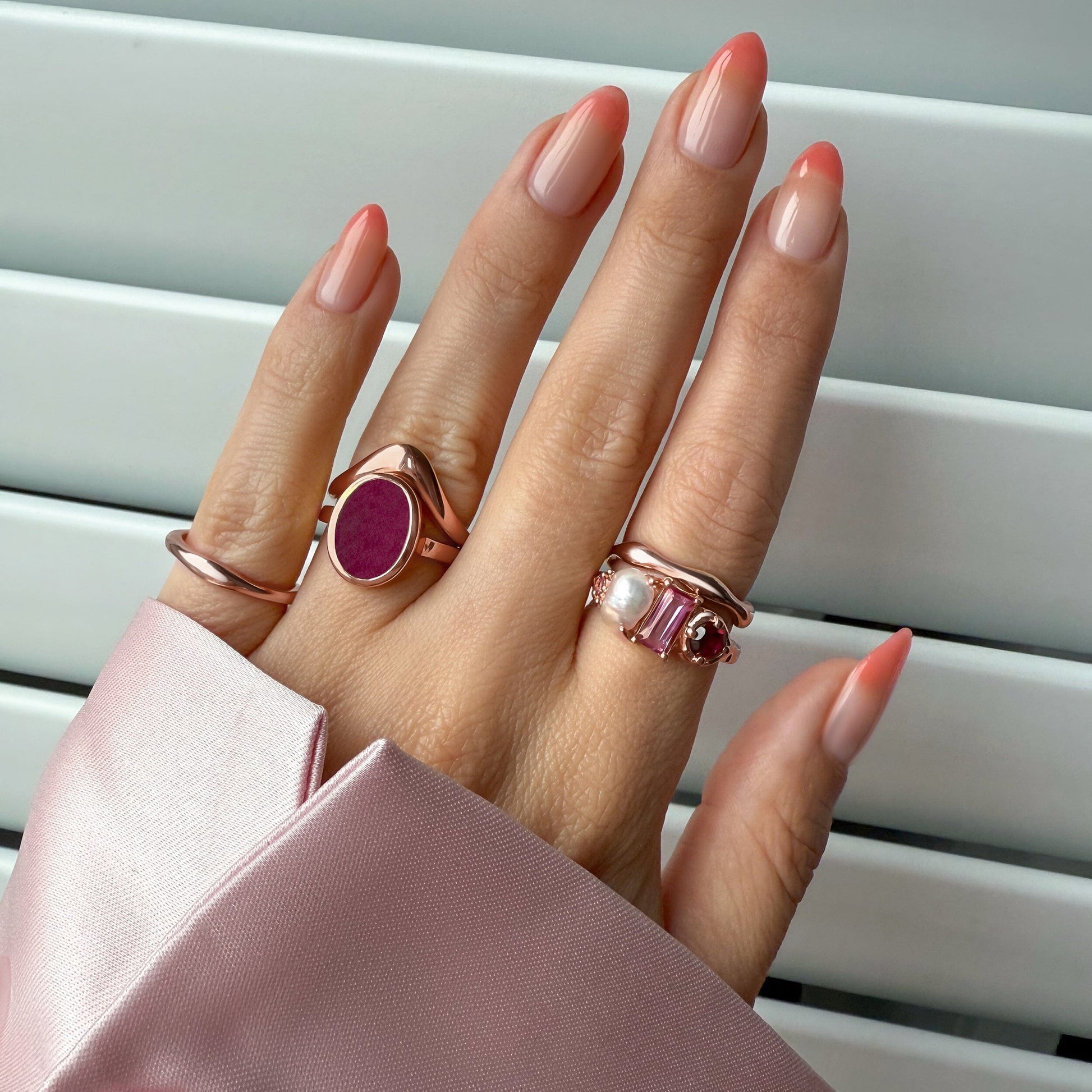Treasure ring rose gold detail