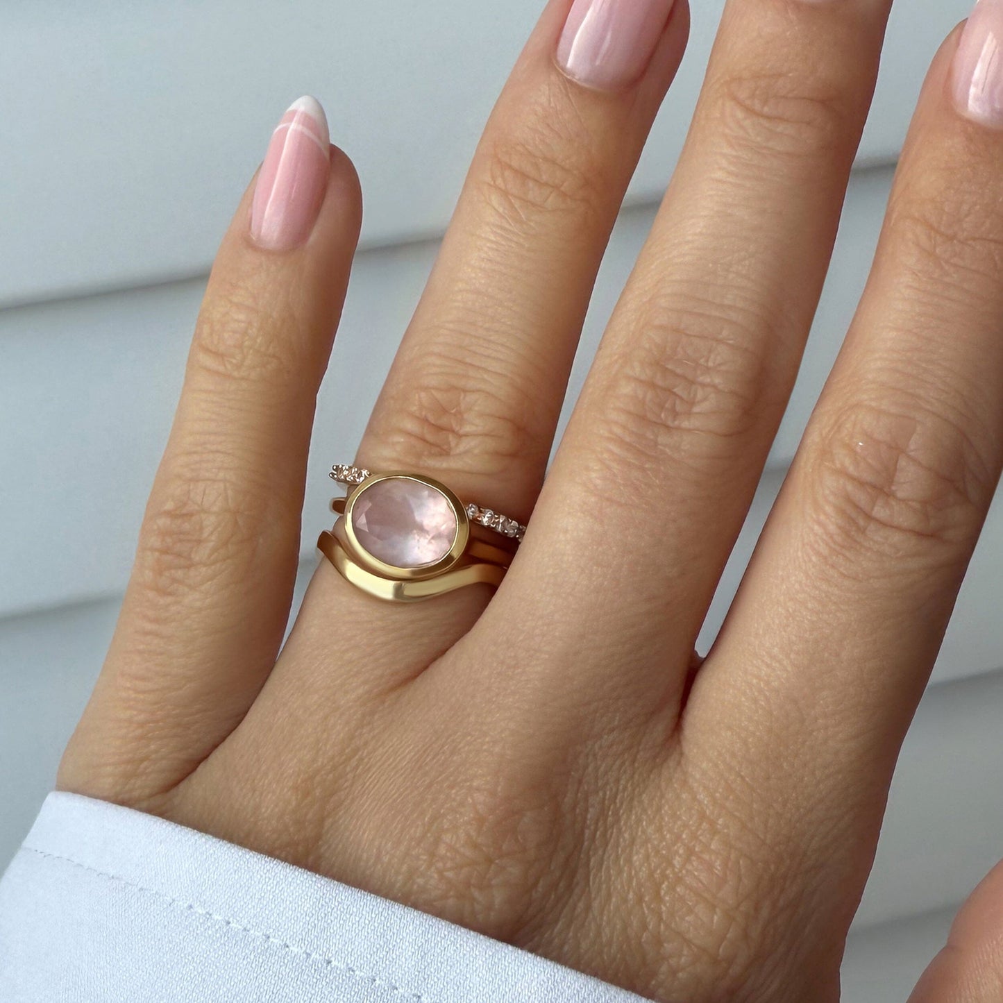 Rose Quartz Skin-Touch & Twinkling & Waves Rings - on hand yellow gold