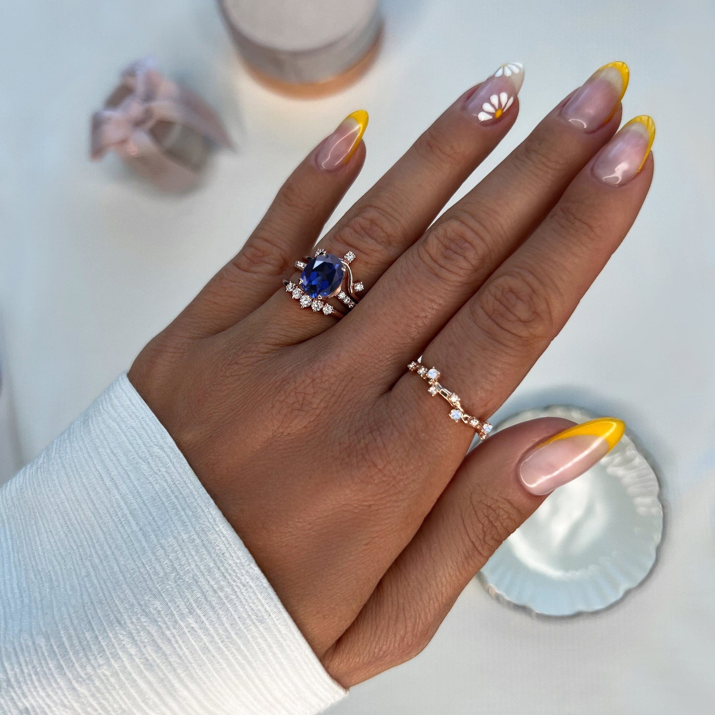 Blue Sapphire Ring Harlow - yellow gold angle
