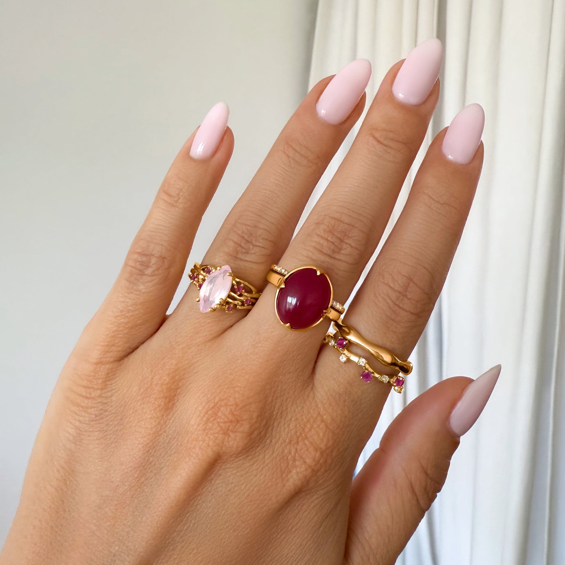 Ruby Ring - Stardust Band - yellow gold lifestyle