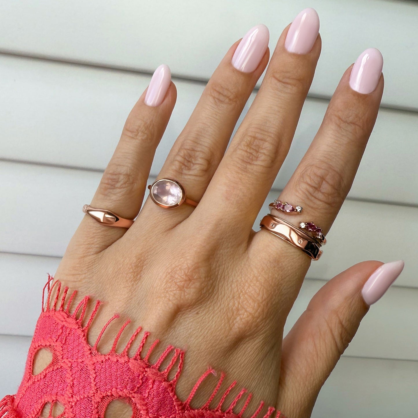 Rose Quartz Ring - Skin-Touch, rose gold detail