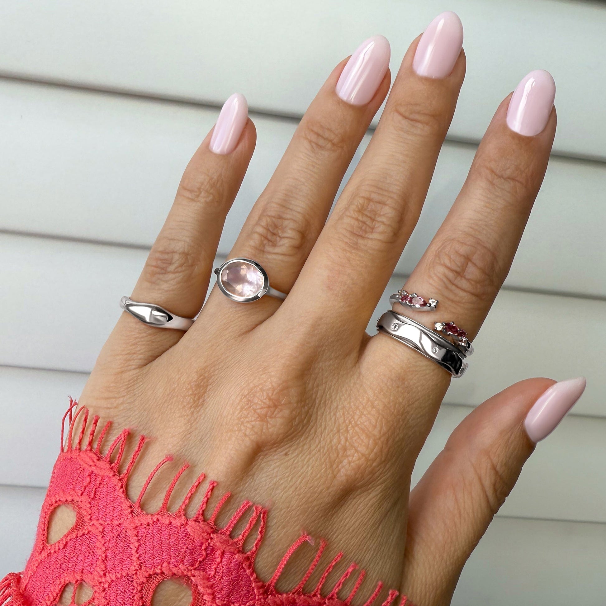 Rose Quartz Ring - Skin-Touch, silver detail