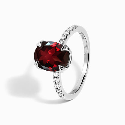 Garnet Ring - Harlow - silver detail