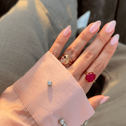Pink Gradient Ring - Goddess, yellow gold close up