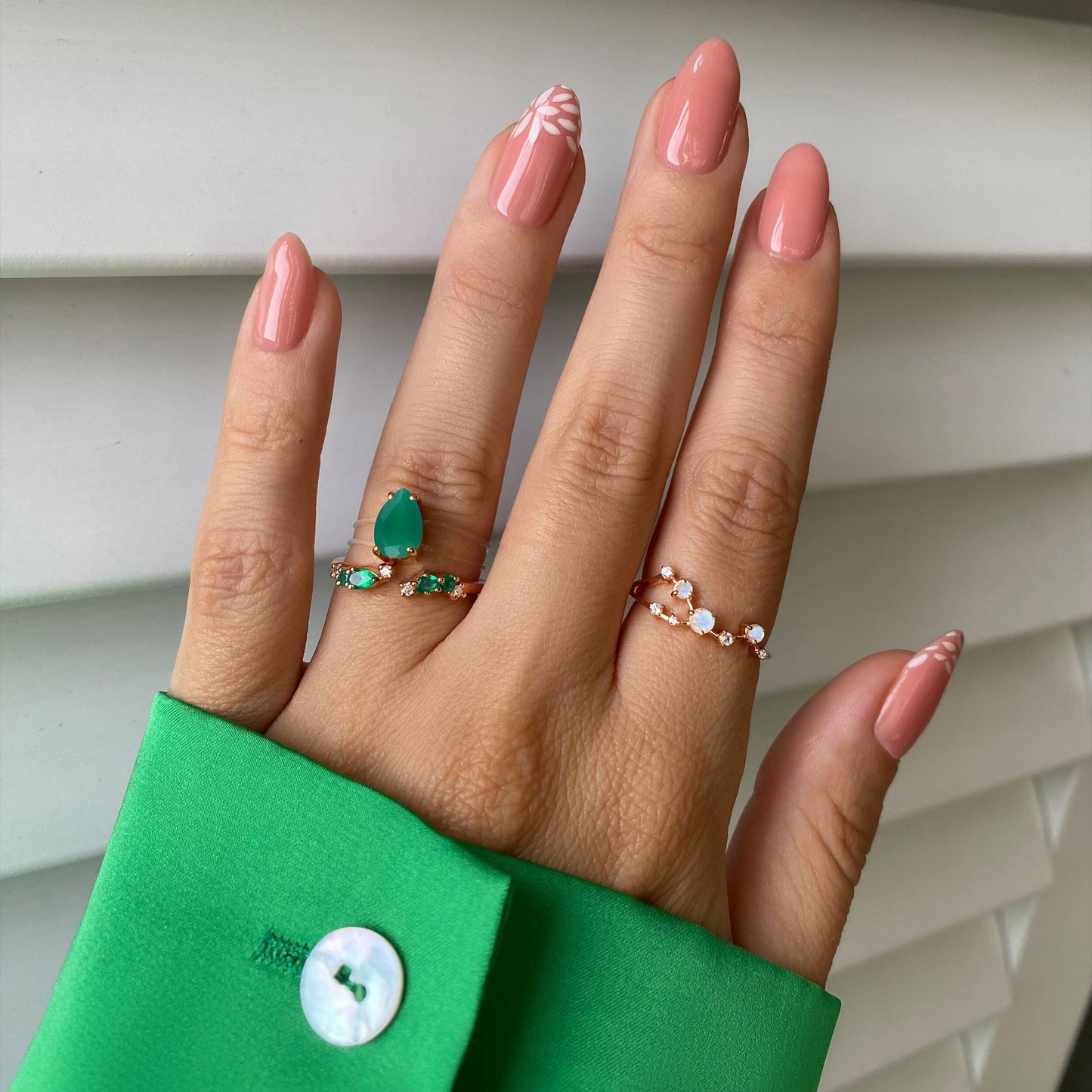 Adjustable Green Onyx Ring Flourish - rose gold model side
