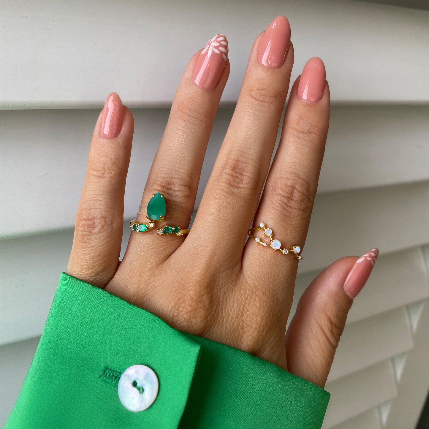 Adjustable Green Onyx Ring Flourish - yellow gold model side