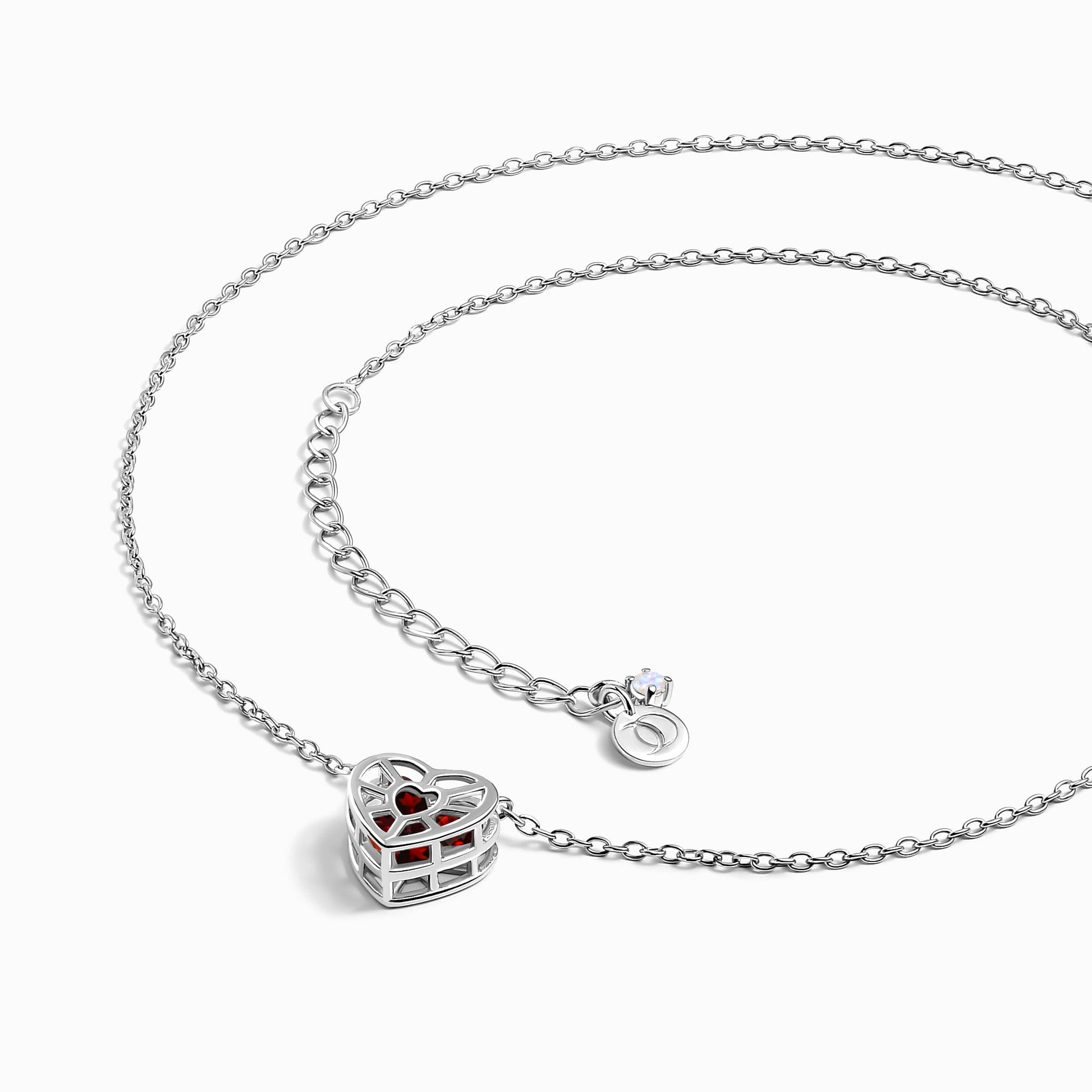 Heart in Motion necklace silver detail