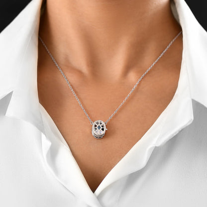 Dark Gradient Necklace - silver on model