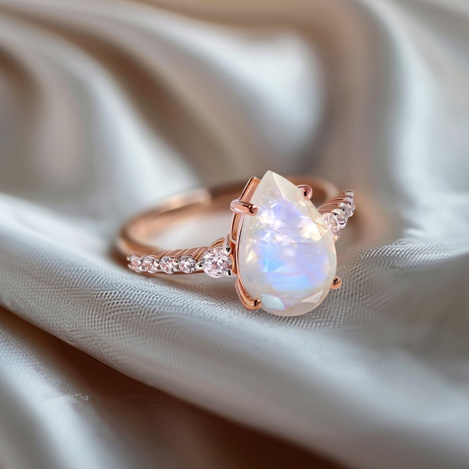 Queen Of Lustre ring rose gold profile