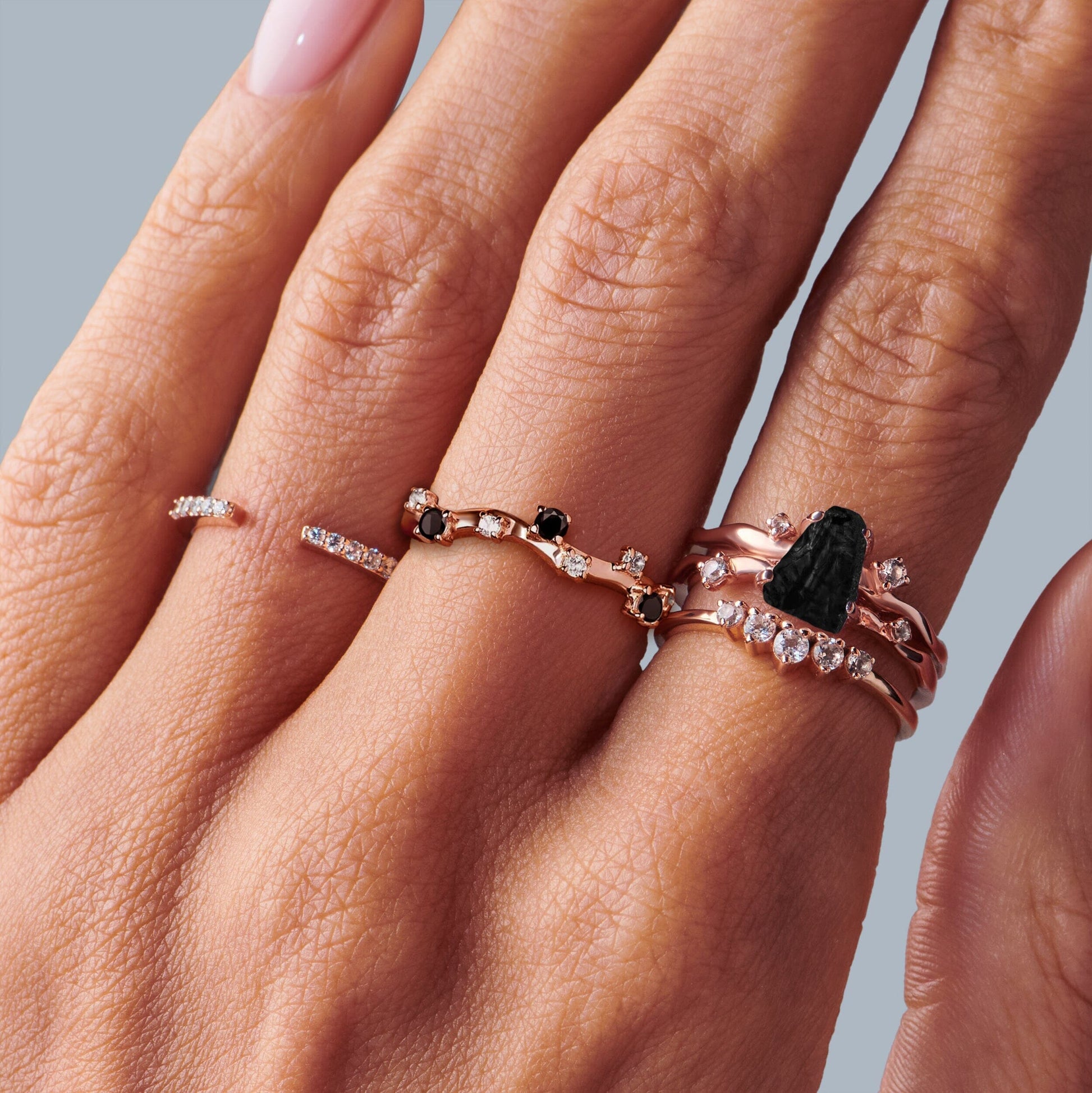 Flow-In-Strength Starter-Set - rose gold on hand