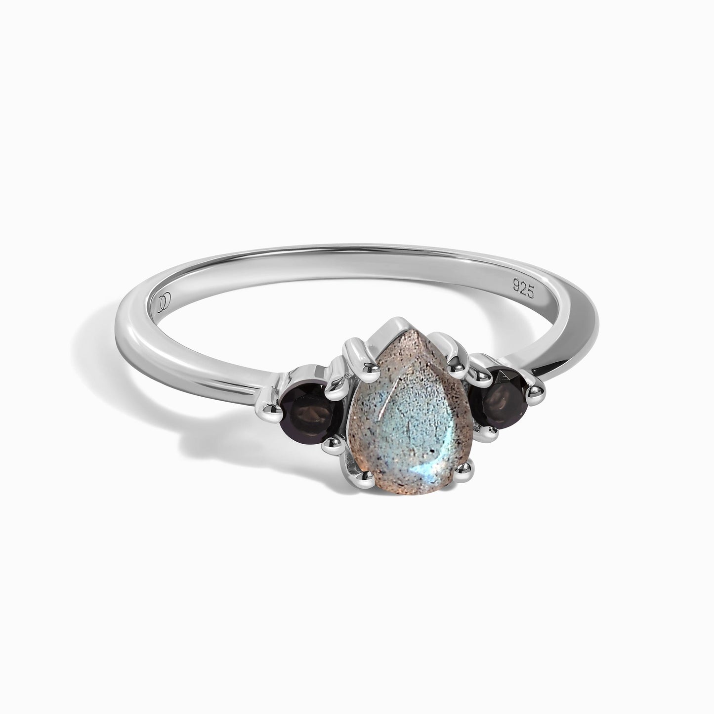 Divine Protection Set - Lania Ring silver detail