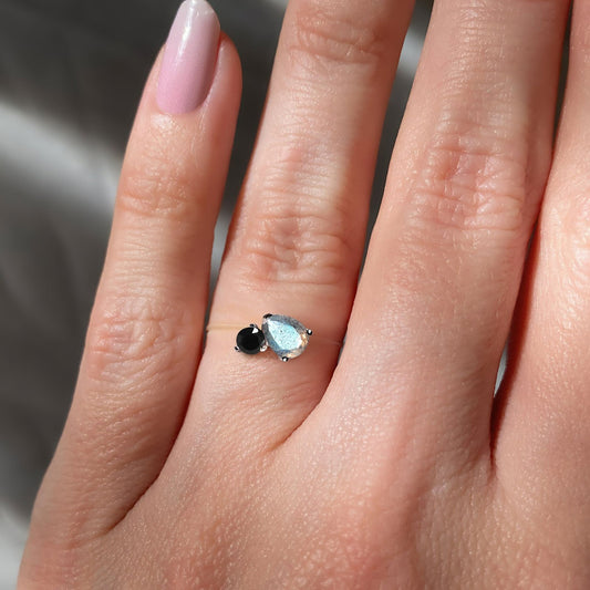 Floating Ring Toi Et Moi - worn silver