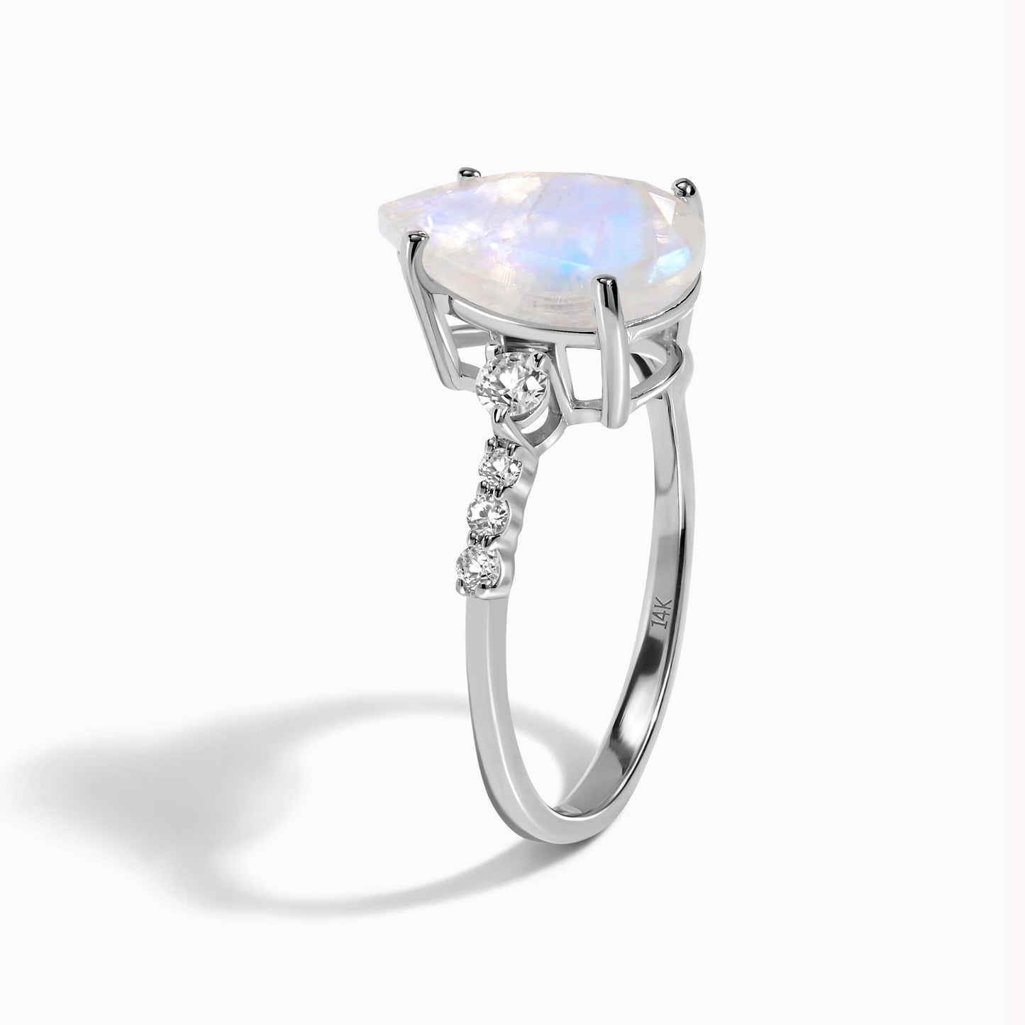 Queen Of Lustre ring white gold angle