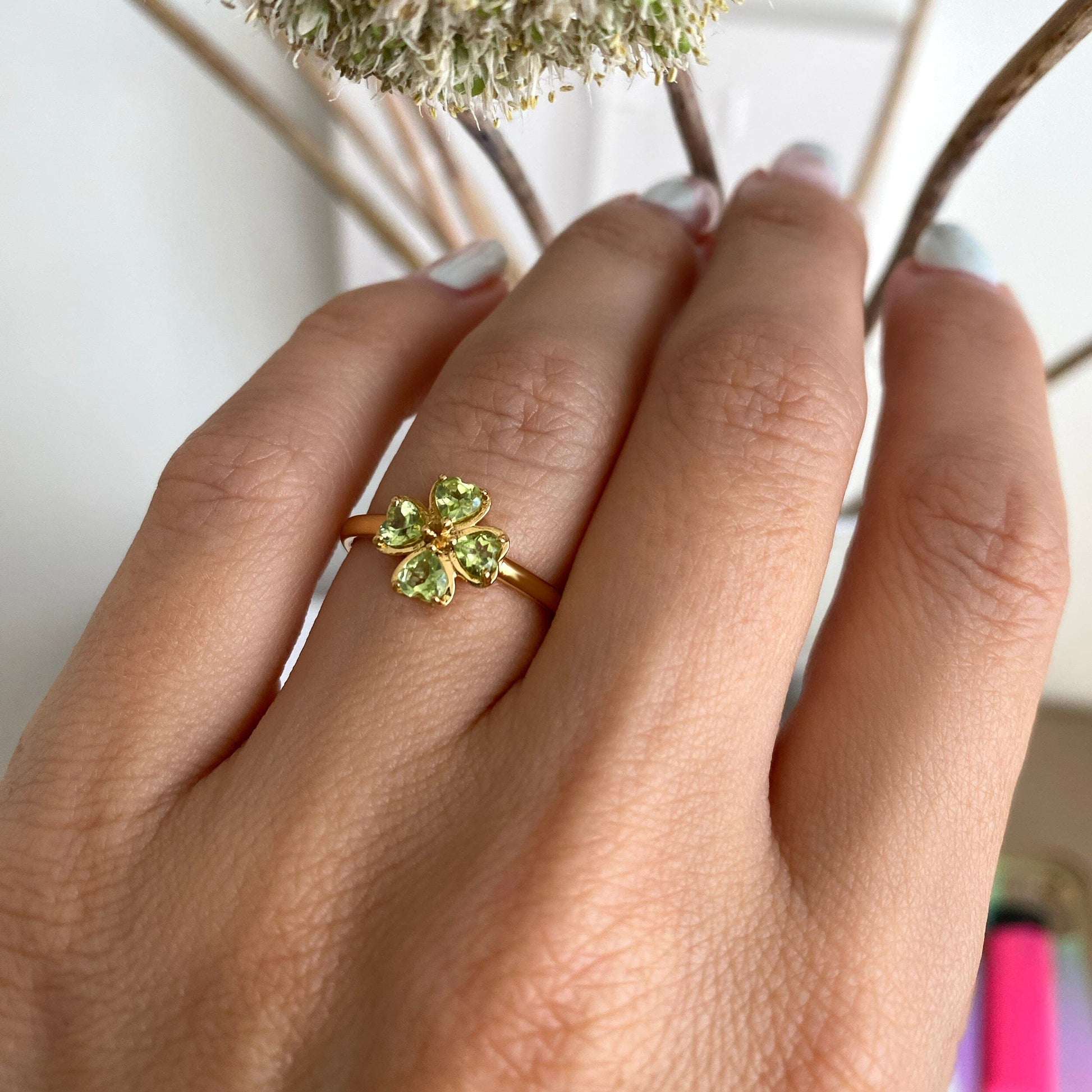 Shamrock Ring Peridot - yellow gold model