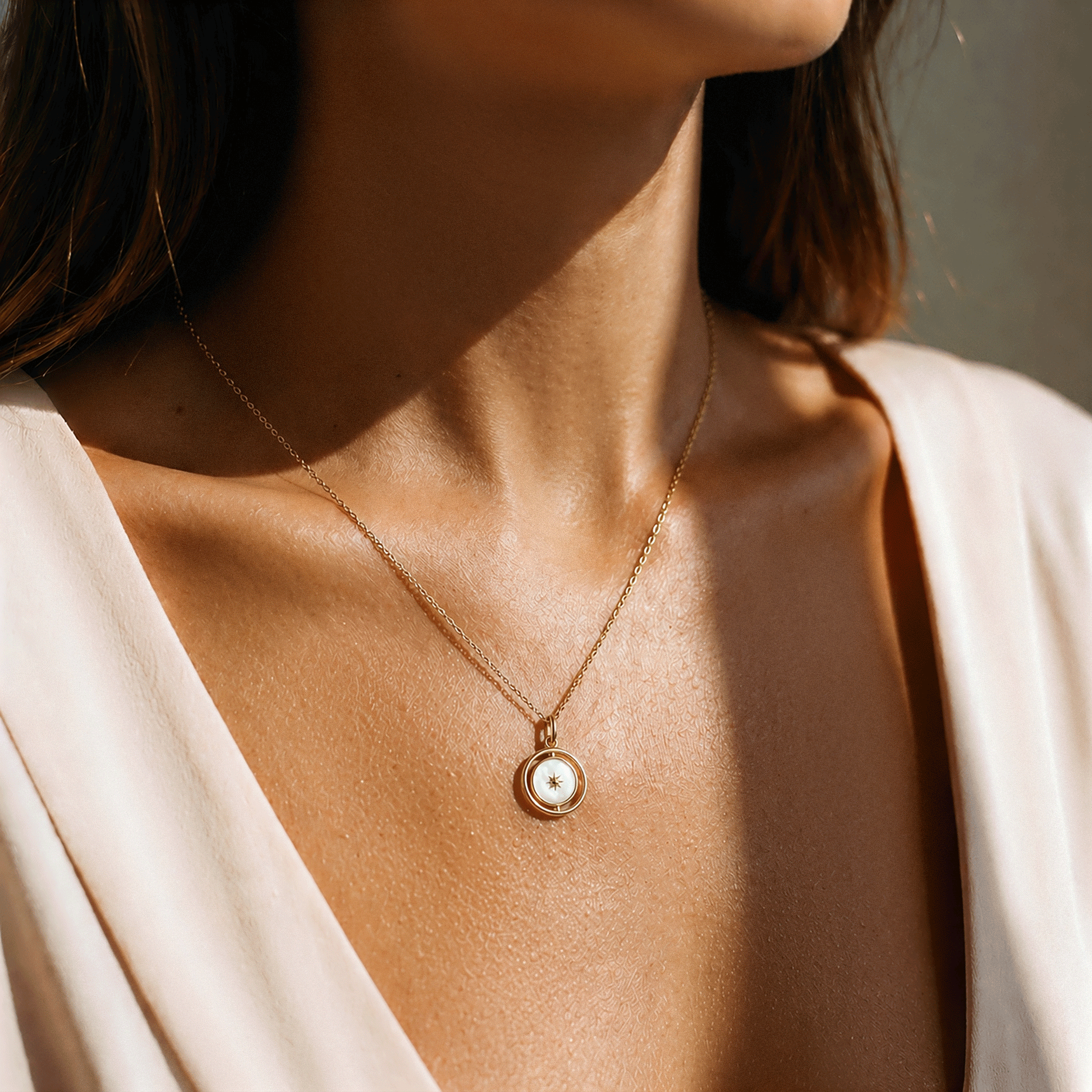 Black Onyx Pearl Necklace - spinning yellow gold 2