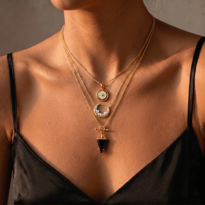 Black Onyx Pearl Necklace - spinning yellow gold 3