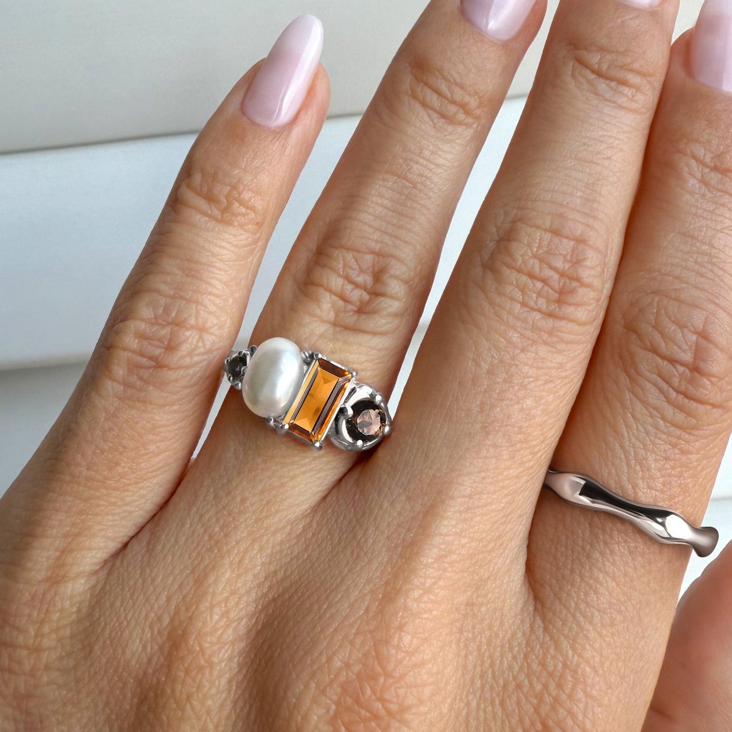 Citrine Pearl Treasure Magma Ring - silver model