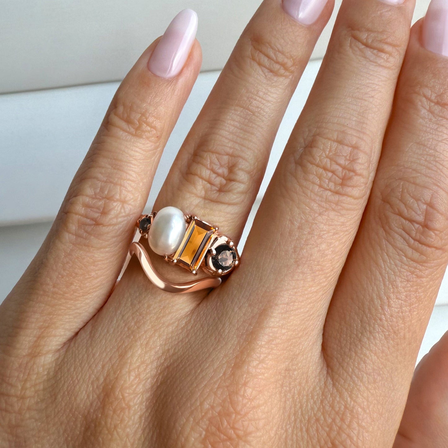 Madeira Citrine Treasure Ring Waves Band - rose gold model