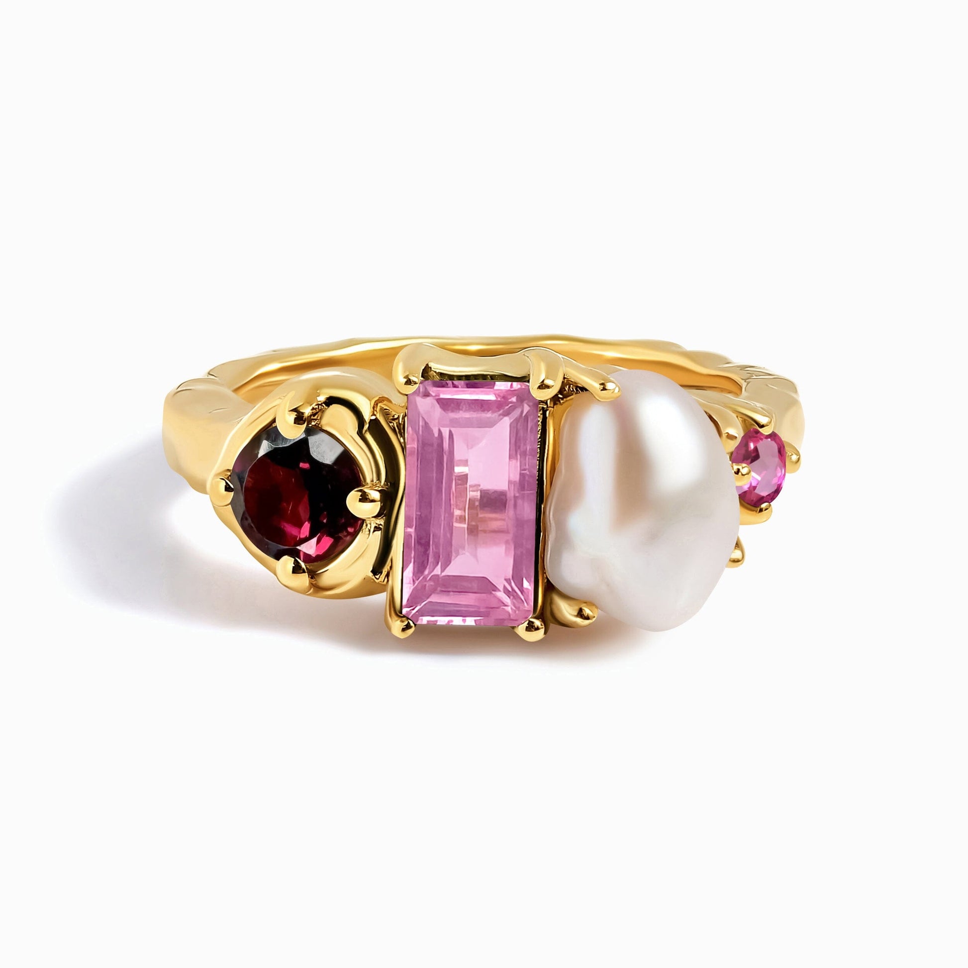 Treasure ring yellow gold